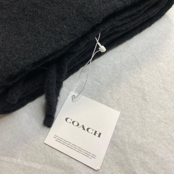 Coach CU815 Muffler with Rubber Patch in Black, Alpaca+Polymide - Picture 4 of 5